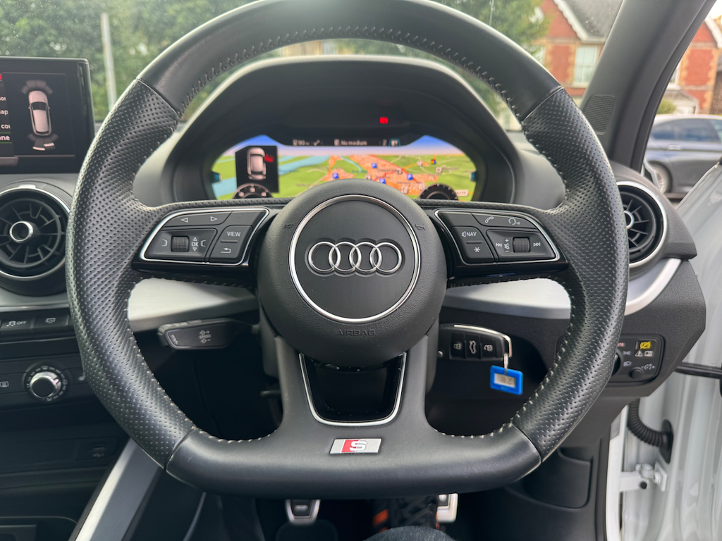 Audi Q2 Tdi Sport White #15