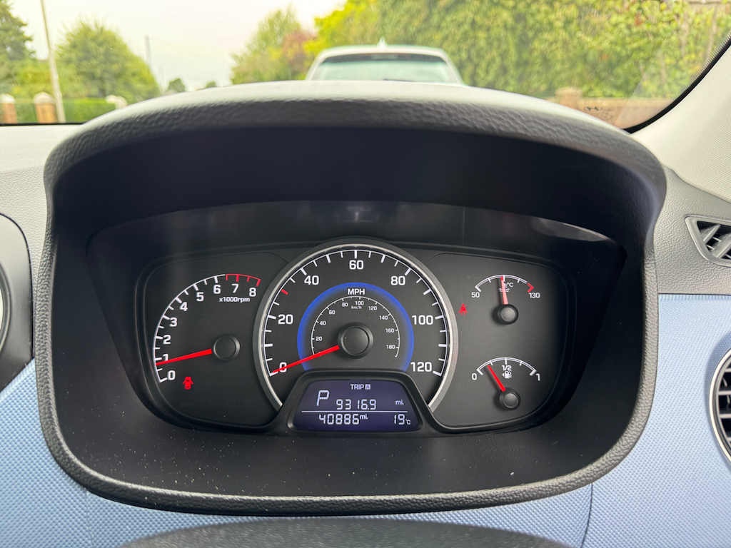 Hyundai I10 Hatchback 1.2 Premium 201666 White #9