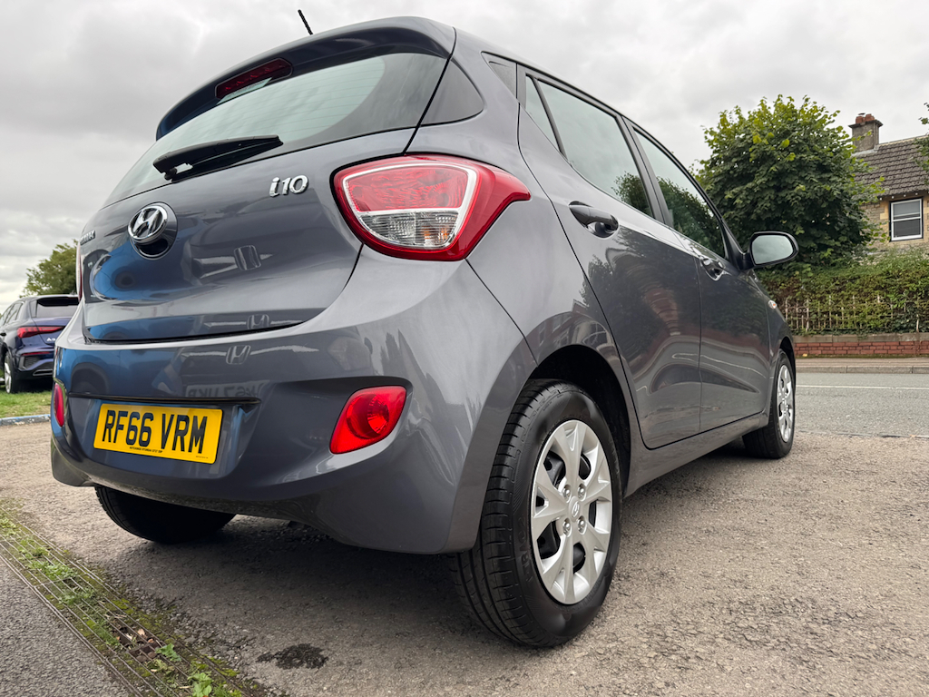 Hyundai I10 Hatchback 1.2 Premium 201666 White #6
