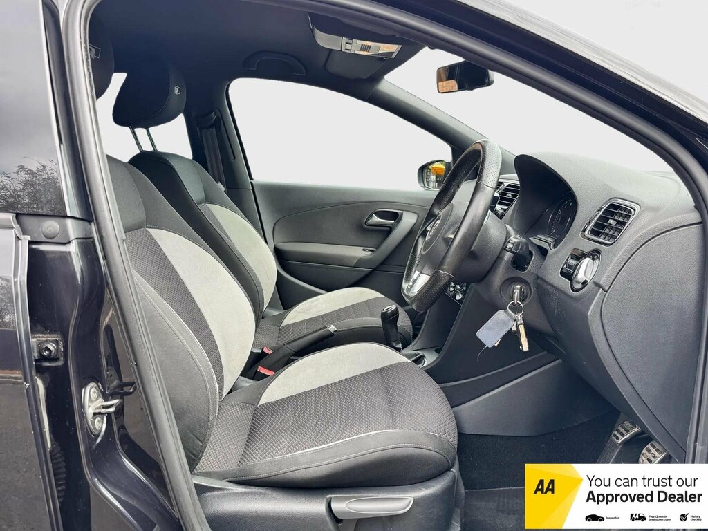 Volkswagen Polo Hatchback White #15