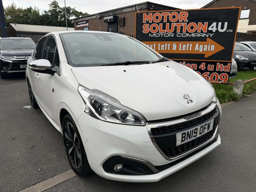 Peugeot 208 Hatchback 1.2 Puretech Tech Edition 2019 White