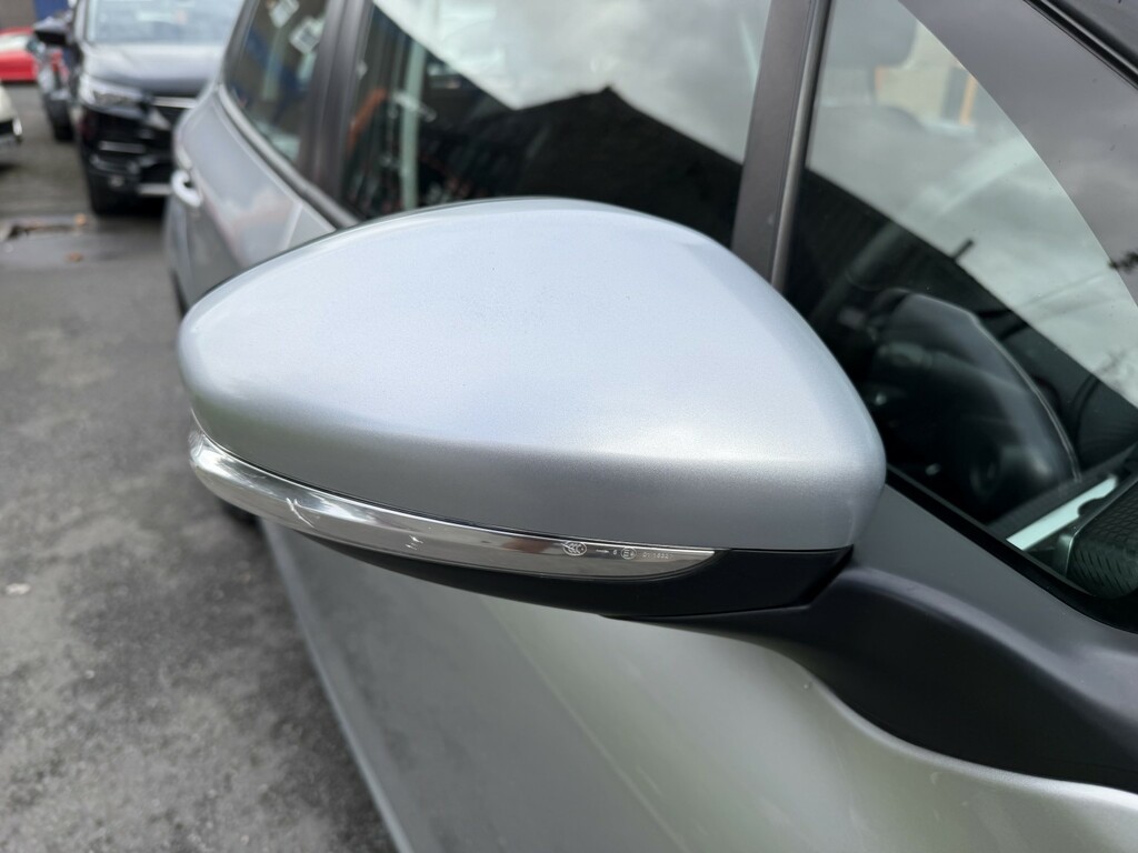 Peugeot 208 Active White #12
