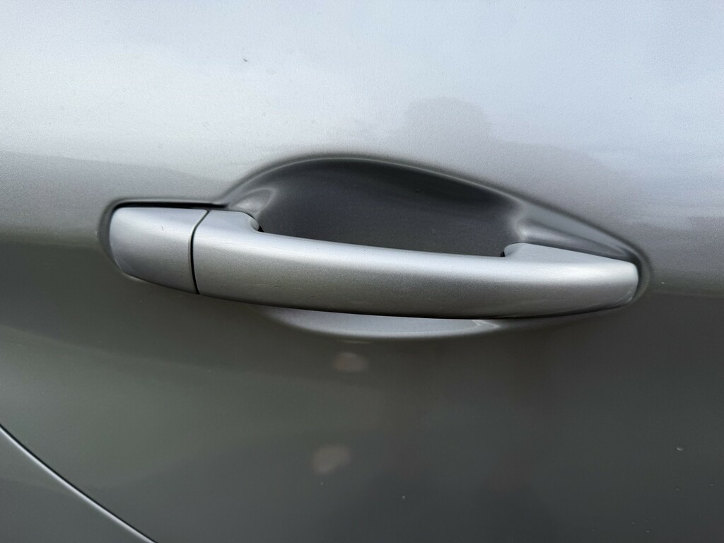 Peugeot 208 Active White #18