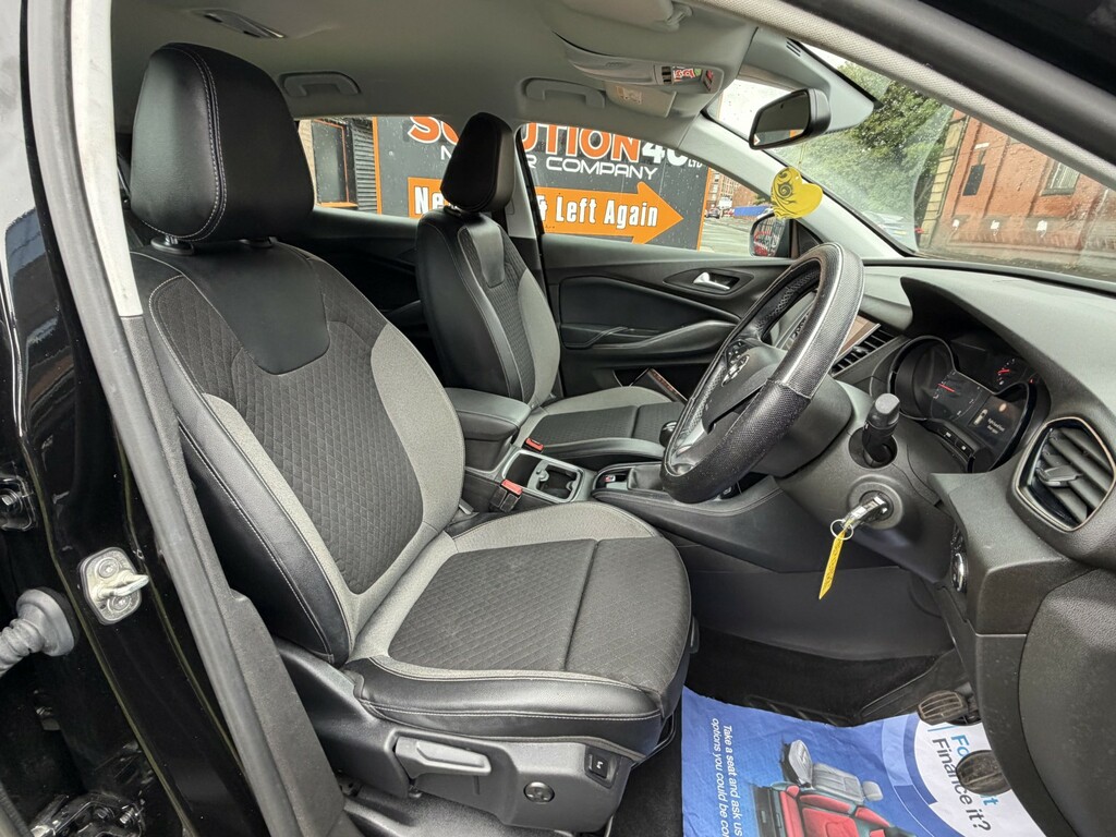 Vauxhall Grandland X Hatchback #30