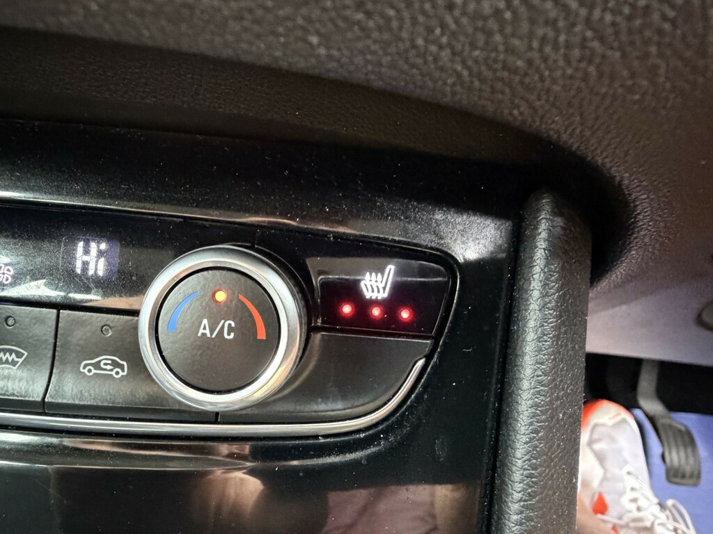 Vauxhall Grandland X Hatchback #44