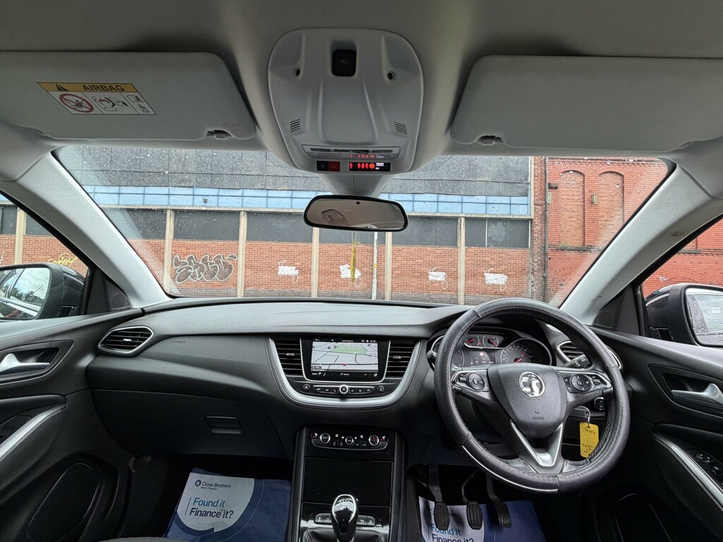 Vauxhall Grandland X Hatchback #37
