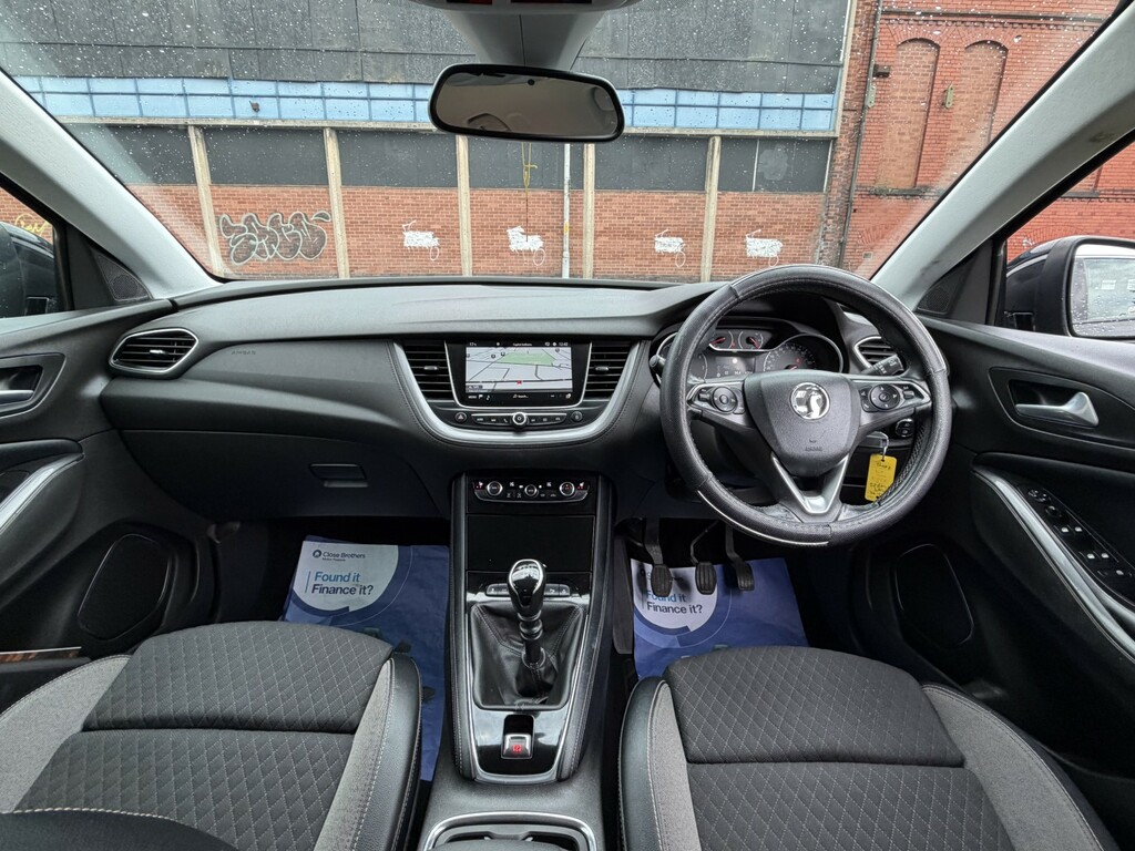 Vauxhall Grandland X Hatchback #36
