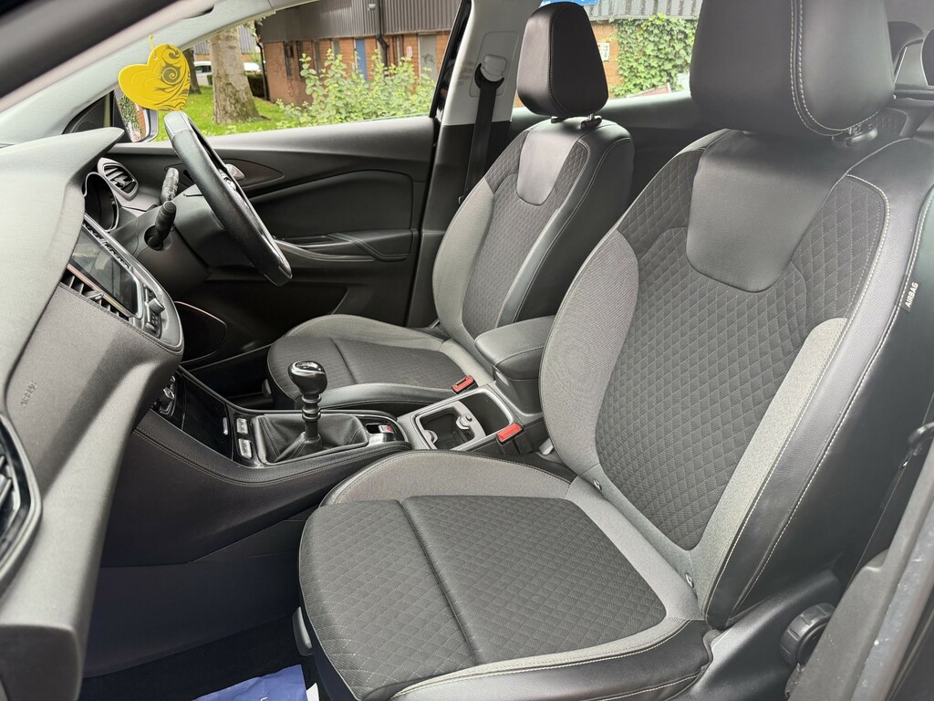 Vauxhall Grandland X Hatchback #33