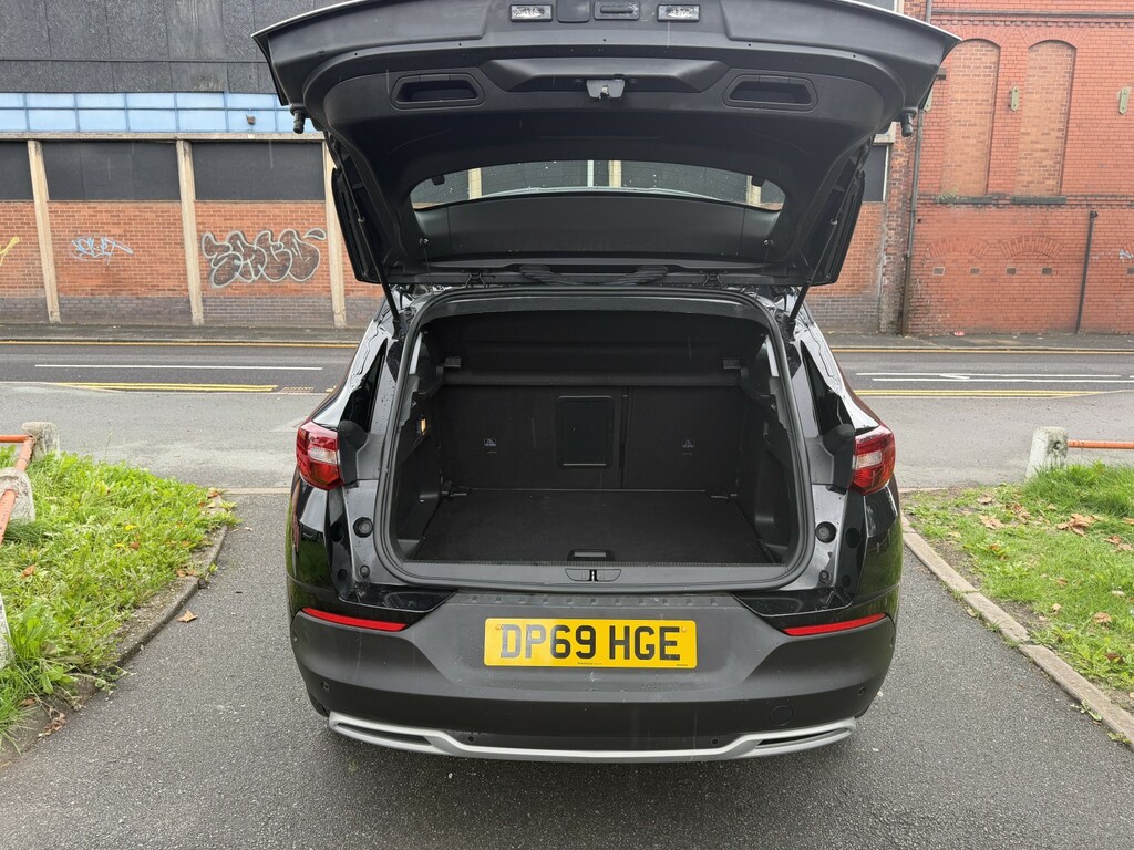 Vauxhall Grandland X Hatchback #25
