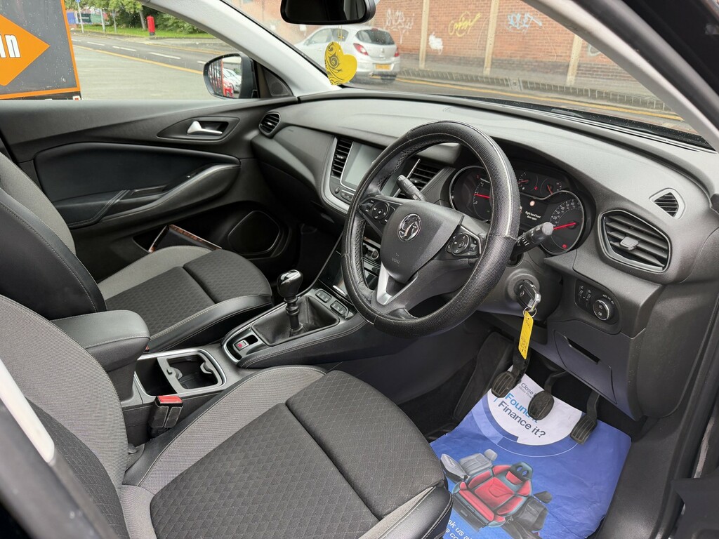 Vauxhall Grandland X Hatchback #28