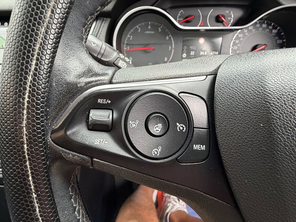 Vauxhall Grandland X Hatchback #46