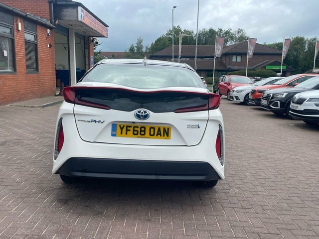 Toyota Prius+ 2018 1.8 Vvt 8.8Kwh Business Edition Plus Hatchbac White #6