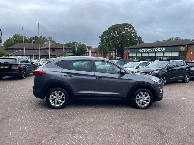 Hyundai Tucson 2019 1.6 Gdi Se Nav Suv Euro 6 Black #3