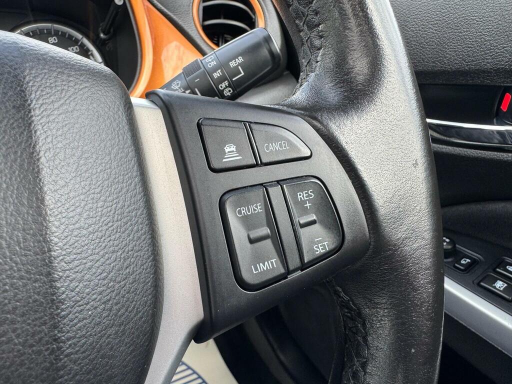Suzuki Vitara 1.6 Sz5 Allgrip White #24