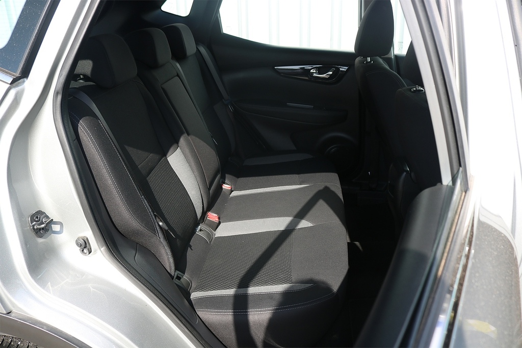 Nissan Qashqai Acenta Premium Black #7