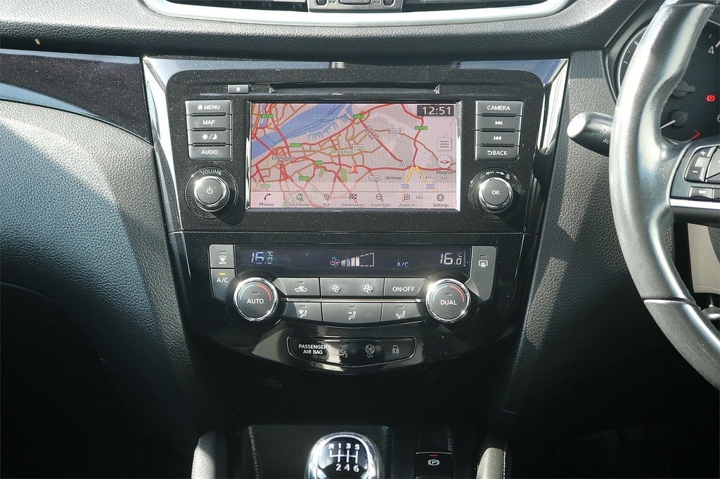 Nissan Qashqai Acenta Premium Black #12