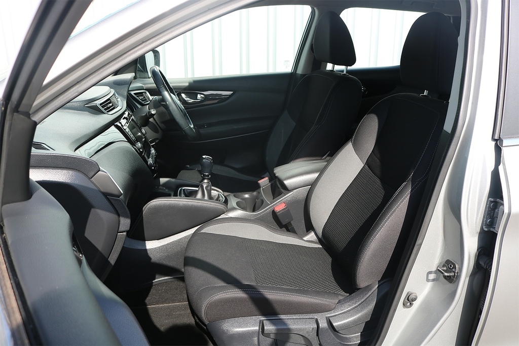 Nissan Qashqai Dci Acenta Premium Silver #5