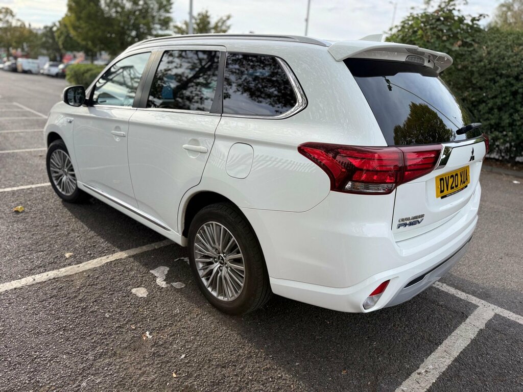 Mitsubishi Outlander 2.4H Twinmotor 13.8Kwh Exceed Cvt 4Wd Euro 6 Ss White #4