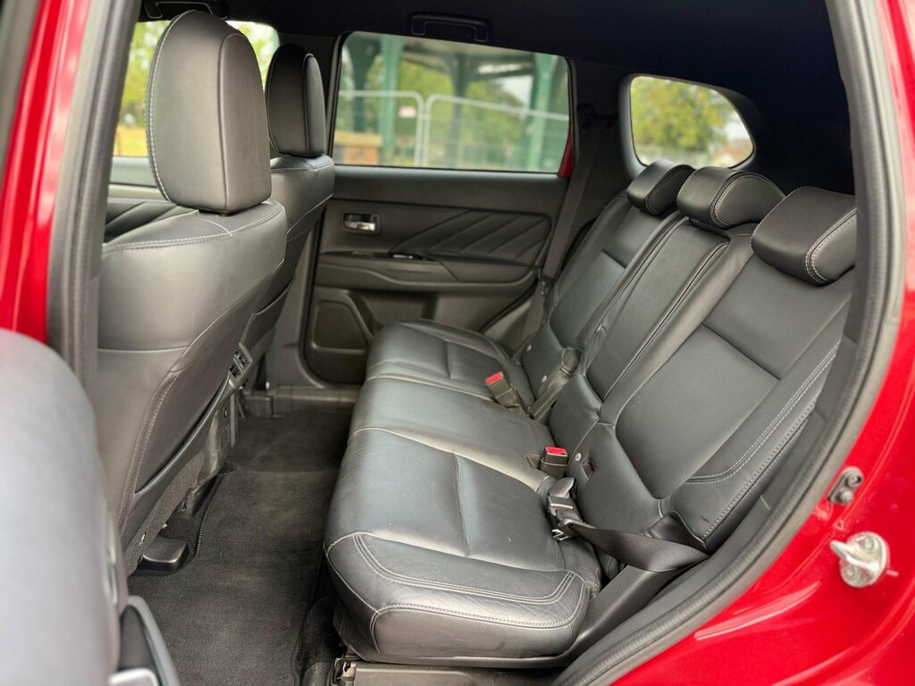 Mitsubishi Outlander 2.4 Phev Dynamic Black #11