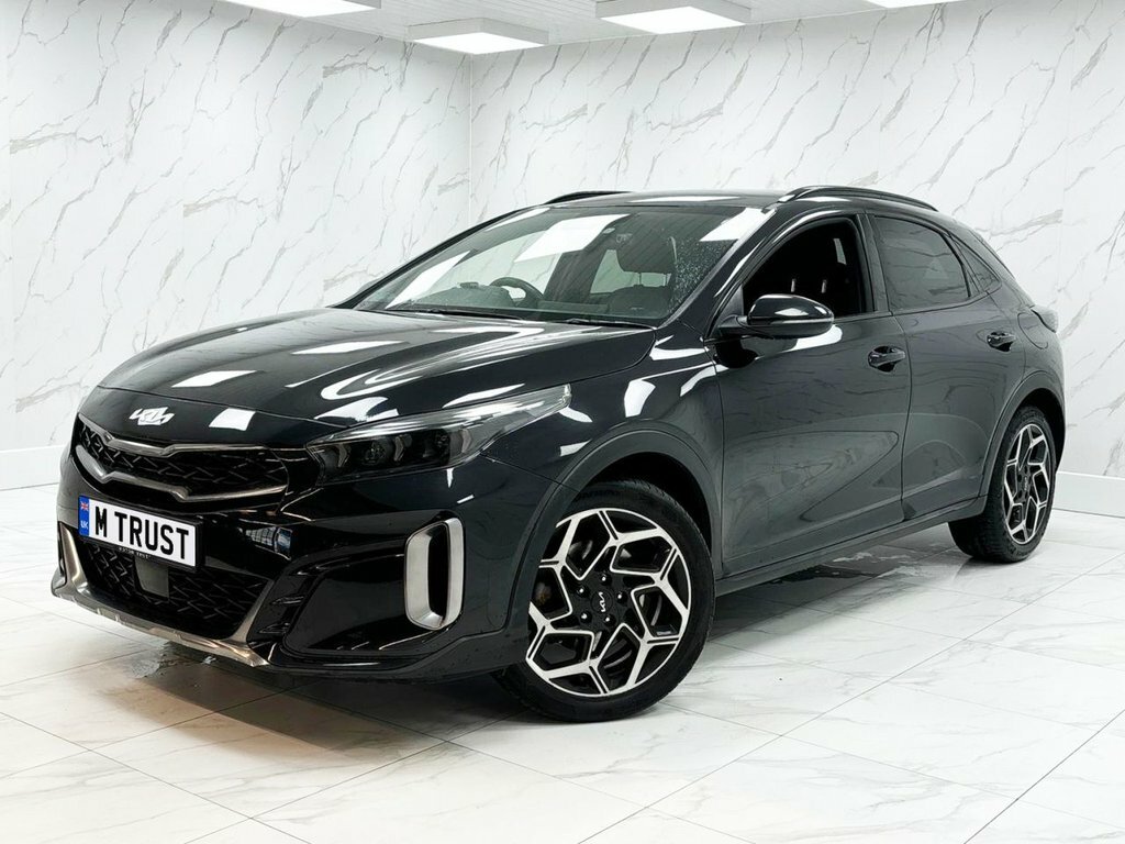 Kia Xceed Suv Black #3