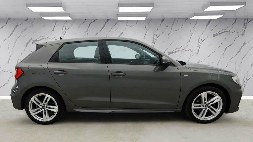 Audi A1 1L S Line YK22ZXH Grey #5