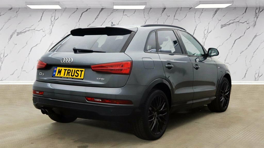 Audi Q3 1.4L Black Edition Grey #4