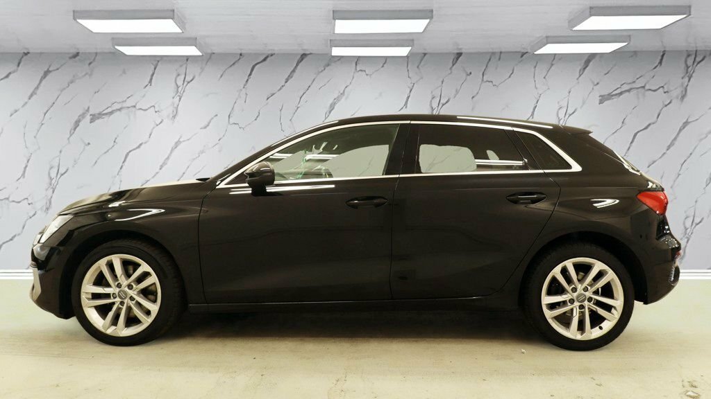 Audi A3 2L Sport Black #6