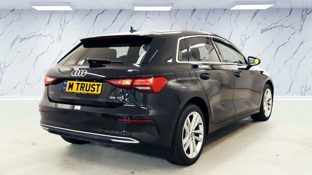 Audi A3 2L Sport Black #4