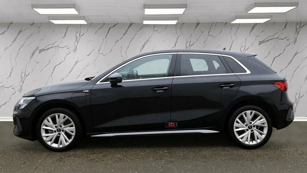 Audi A3 1L S Line LM73YTL Black #4