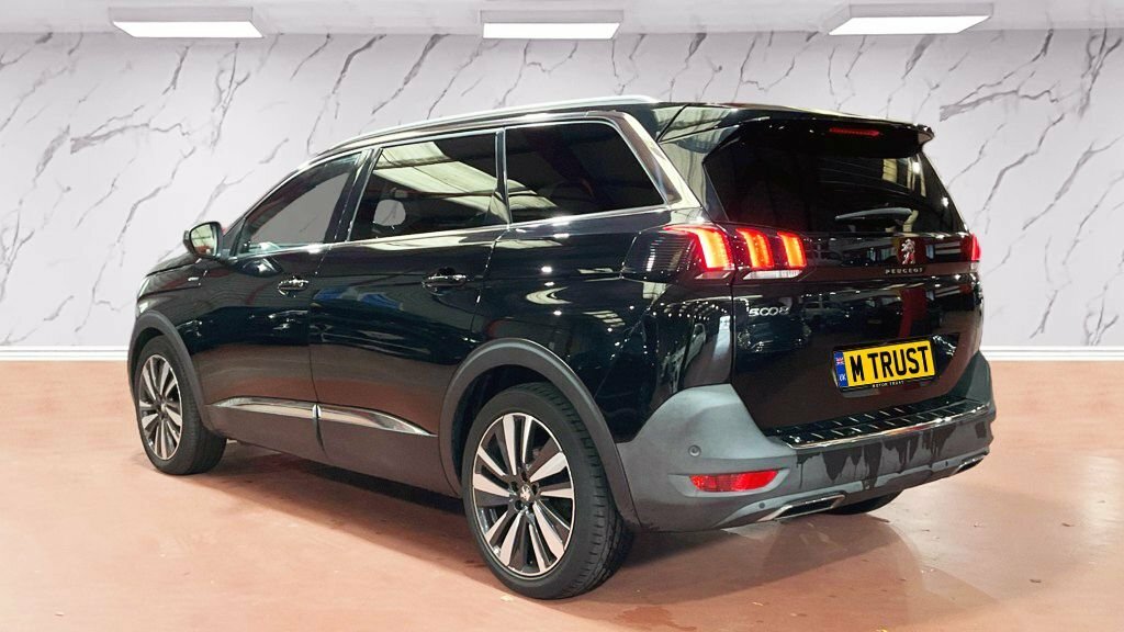 Peugeot 5008 1.5L Gt Line Premium Black #2