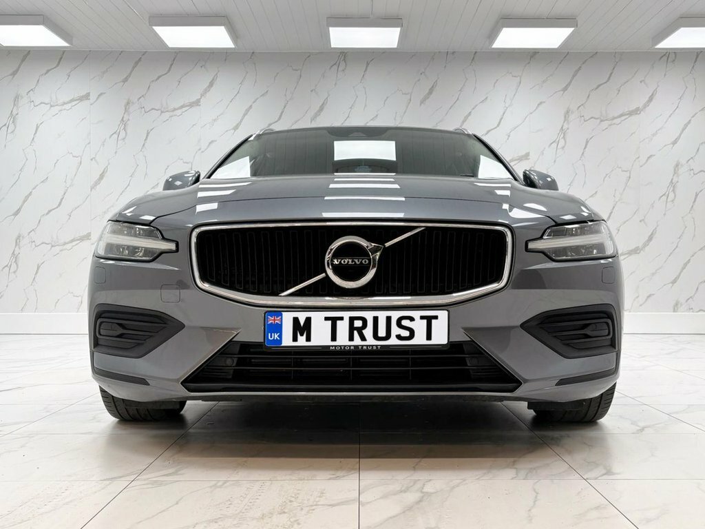 Volvo V60 2L Momentum Grey #3
