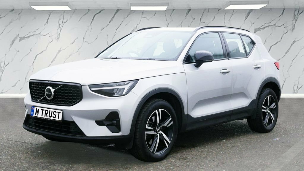 Volvo XC40 2L Plus Dark Silver #2