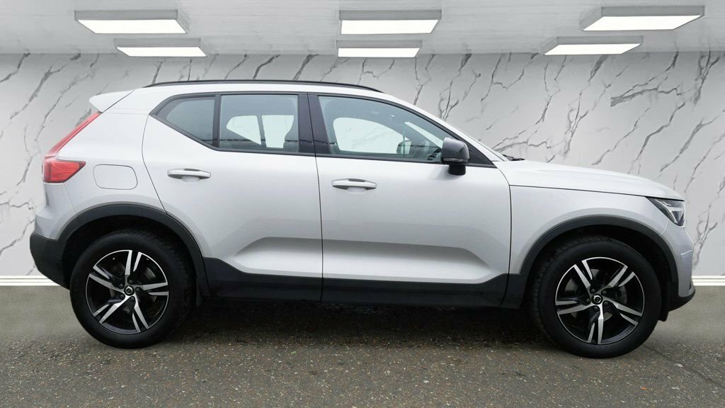 Volvo XC40 2L Plus Dark Silver #4