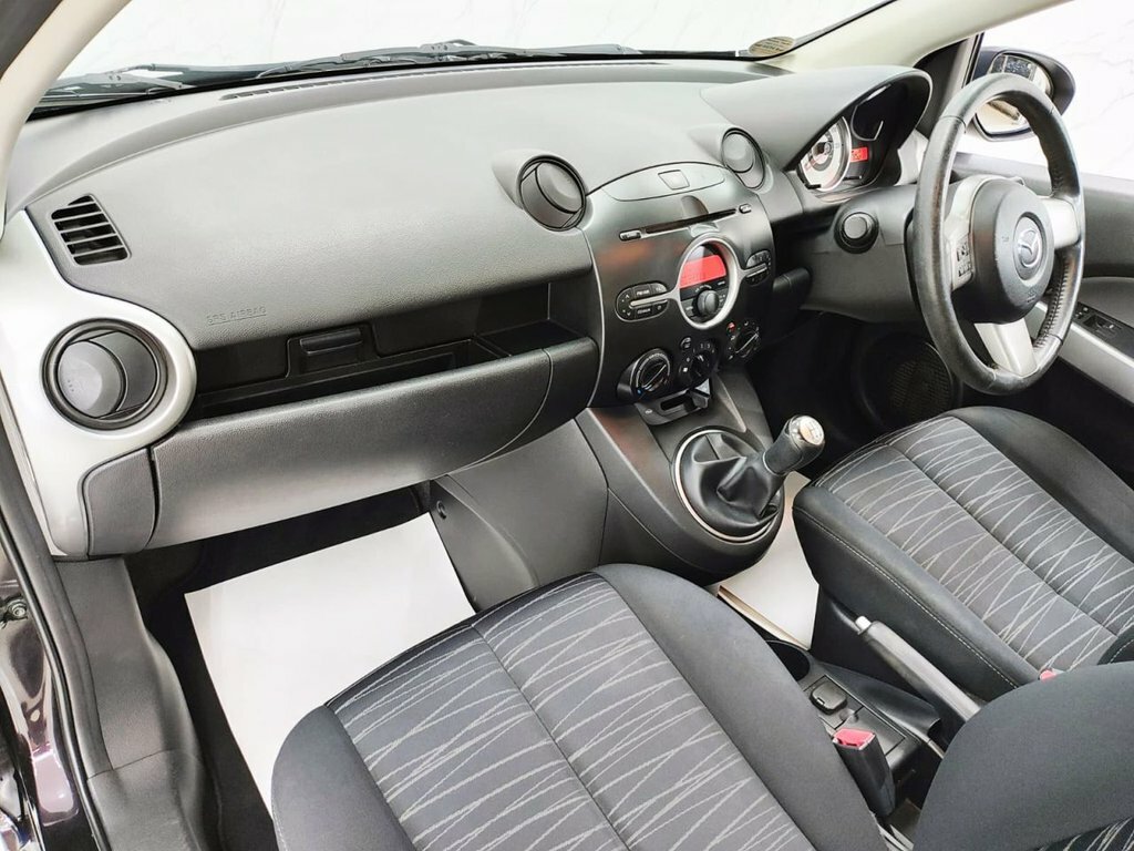 Mazda 2 1.3L Tamura Silver #15