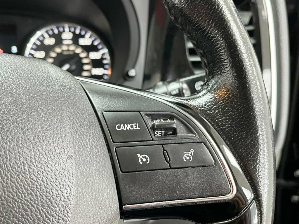 Mitsubishi Outlander 2L 5Hs White #14