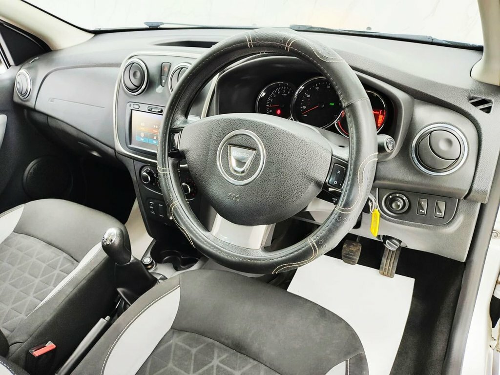 Dacia Sandero Stepway Stepway 0.9 Tce Laureate Euro 6 Ss White #23