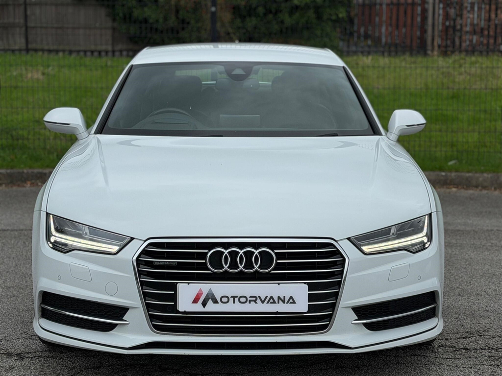 Audi A7 Hatchback White #2