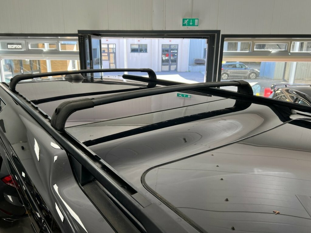 Land Rover Discovery 4 3L Hse Luxury Black #6