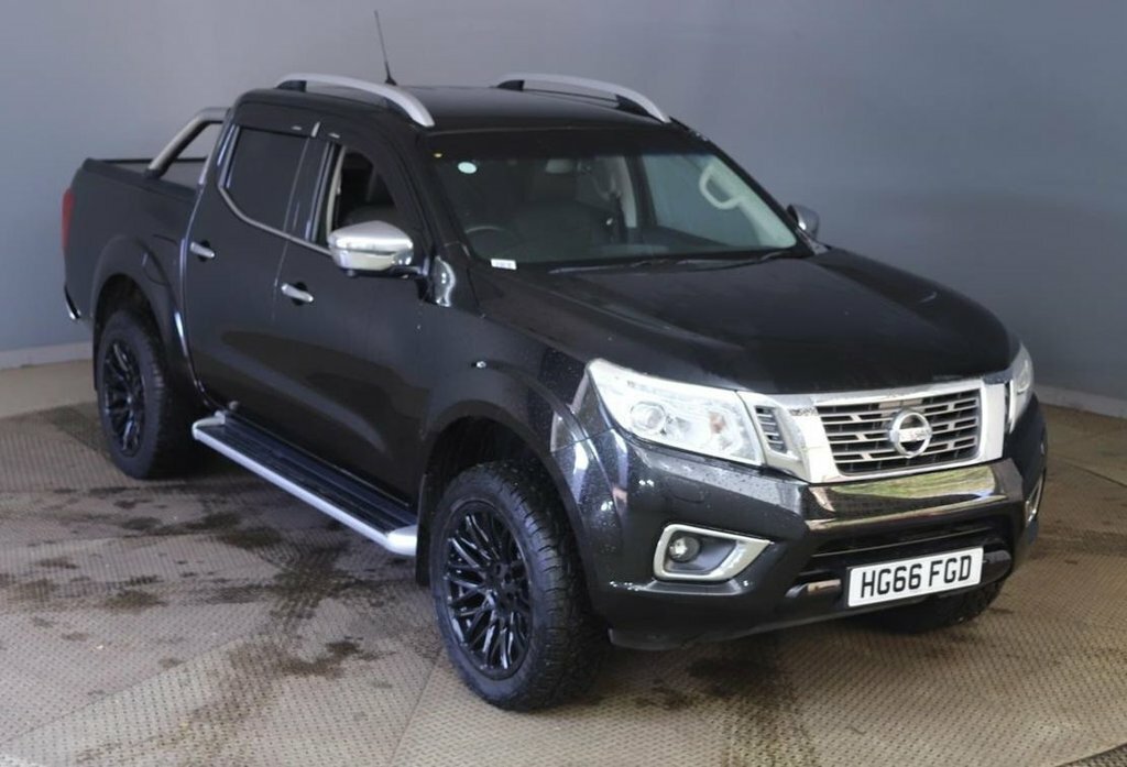 Nissan Navara 2.3L Tekna Black