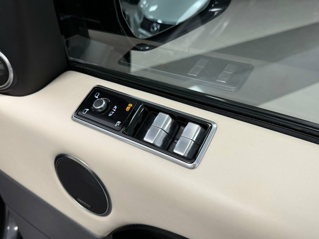 Land Rover Range Rover Sport Automatic Black #42