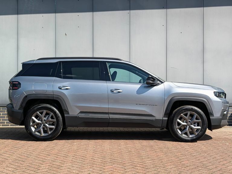 Jeep Compass 1.6 Multijet 120 Limited 2Wd White #4