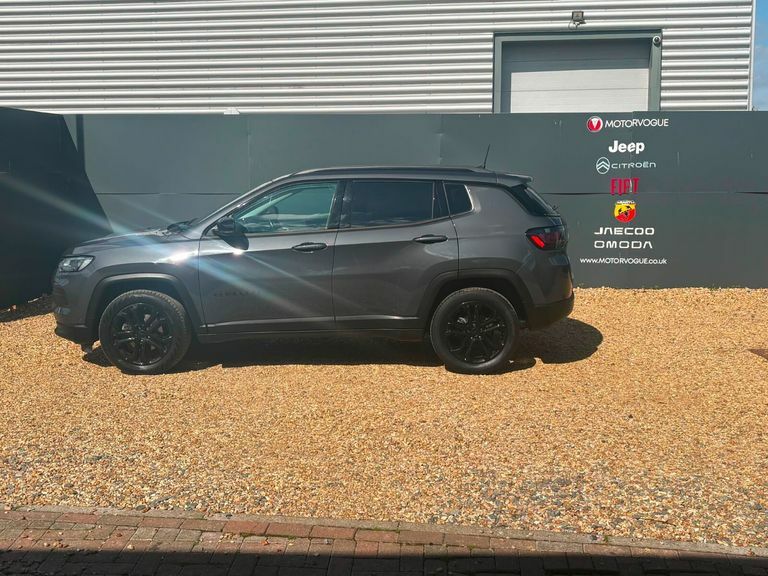 Jeep Compass 1.5 T4 E-torque Hybrid Night Eagle Dct Grey #4