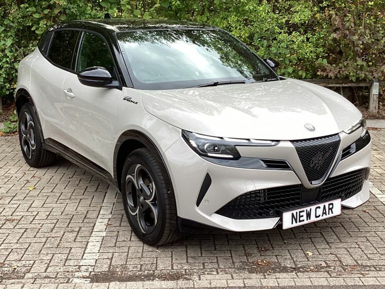 Alfa Romeo Junior 1.2 Turbo 145 Ibrida Sport Speciale