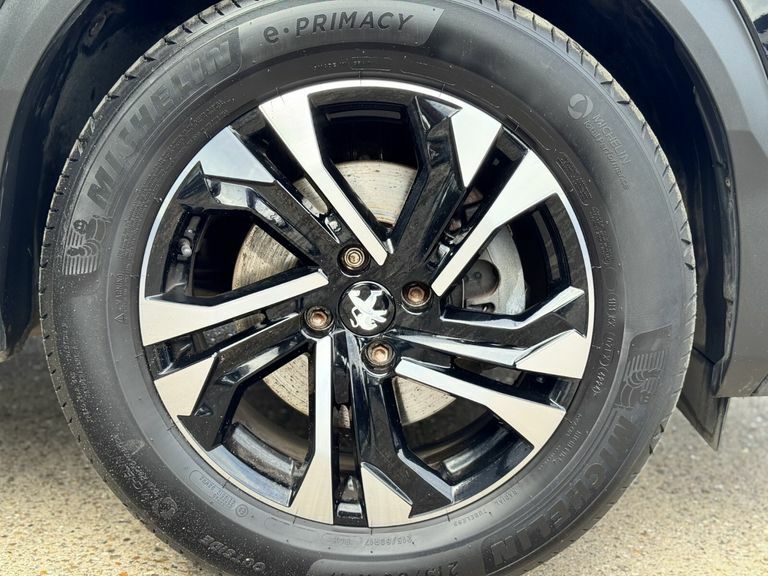 Peugeot e-2008 100Kw Gt 50Kwh Black #5