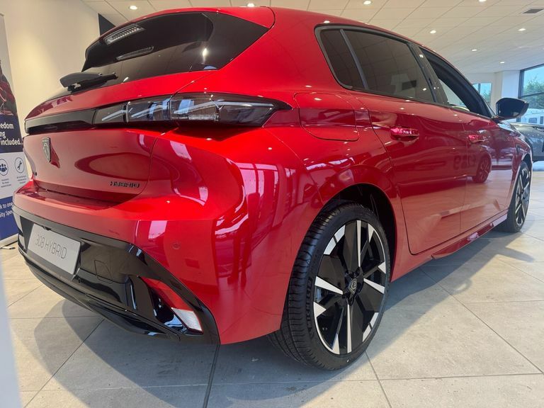 Peugeot 308 Hatchback Red #6