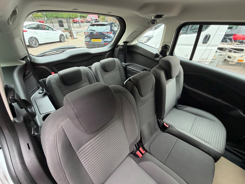 Ford Grand C-Max C-max Titanium X Tu Silver #31