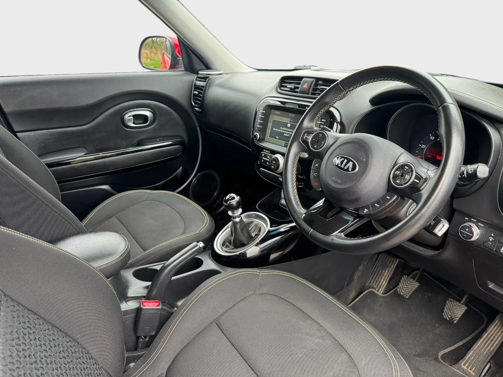Kia Soul Hatchback Red #2