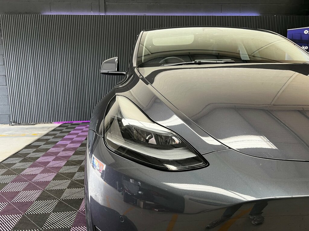 Tesla Model Y Y Dual Motor Long White #35