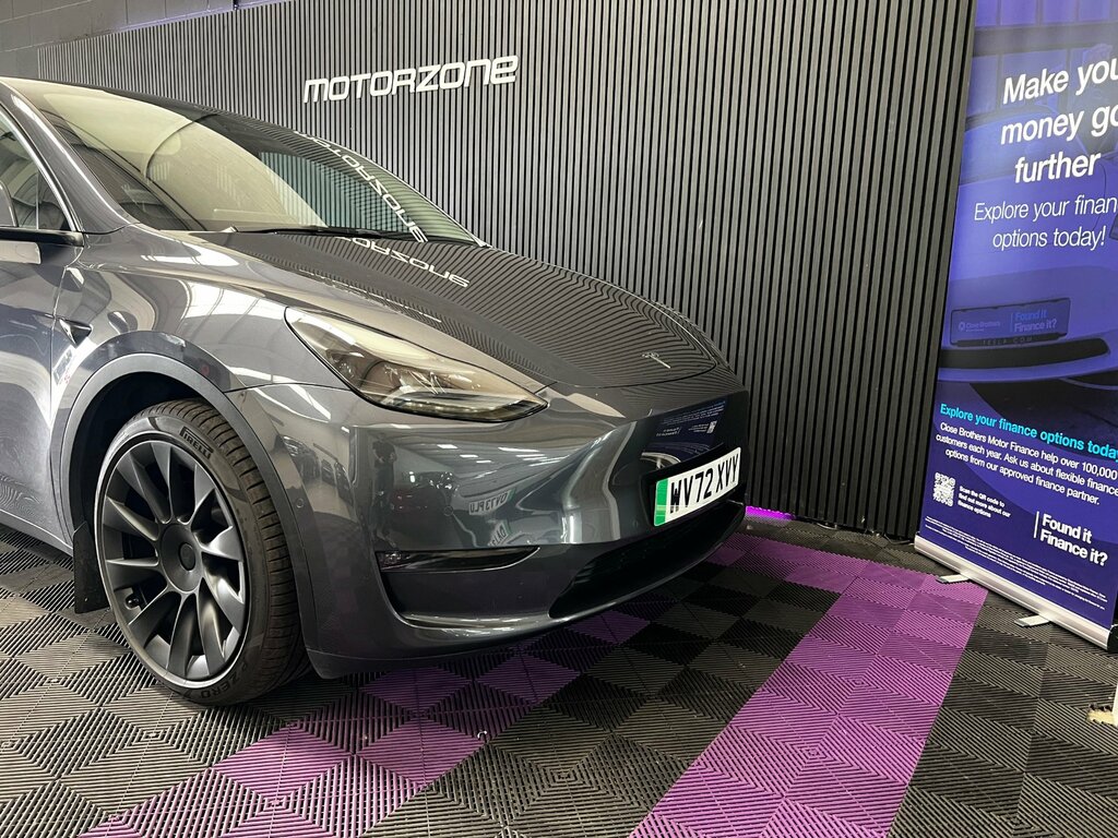 Tesla Model Y Y Dual Motor Long White #9