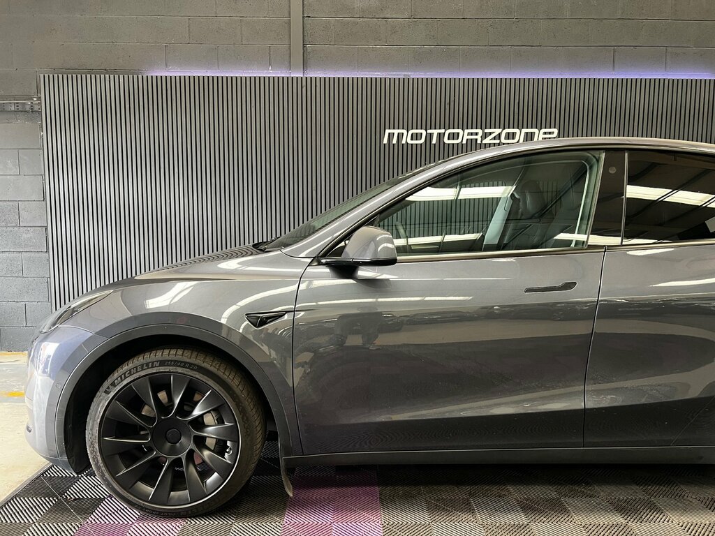 Tesla Model Y Y Dual Motor Long White #16